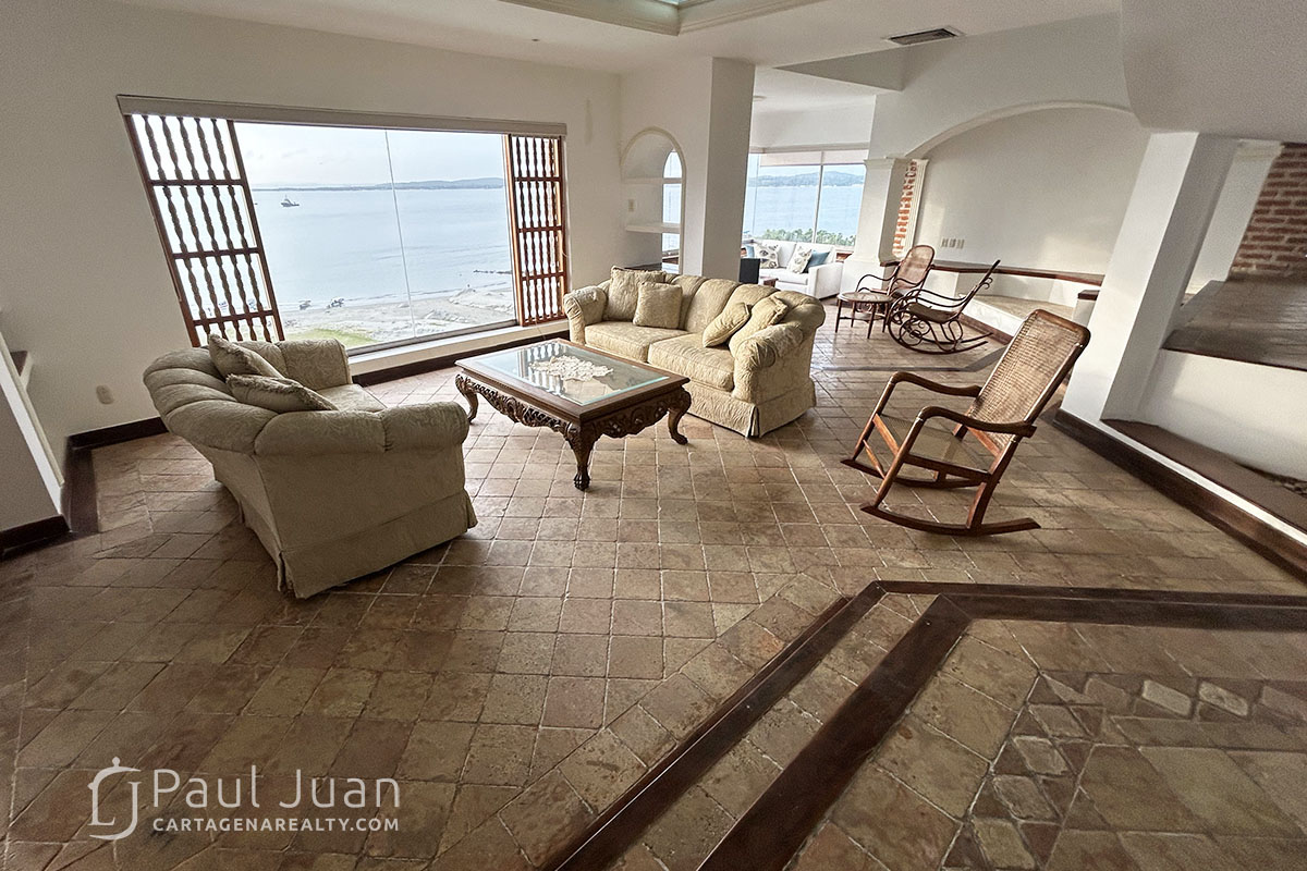 Spacious Penthouse